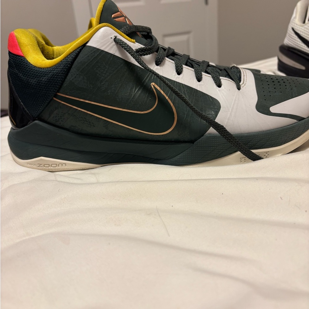 Nike Zoom Sneakers - Black, White, and Yellow